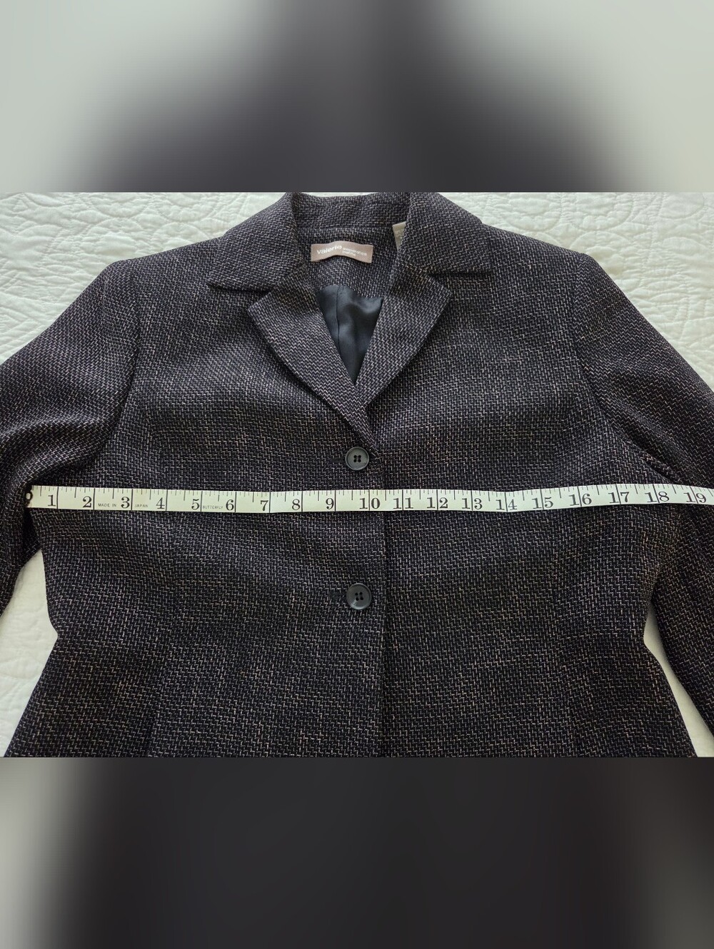 Valerie Separates Blazer. - Picture 8 of 9